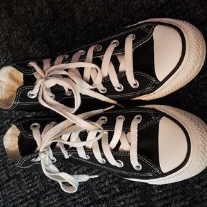 Unisex Black Converse Hightops